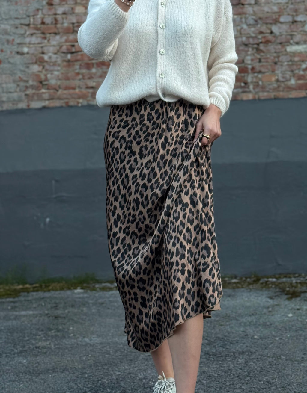 Satin Rock Leo