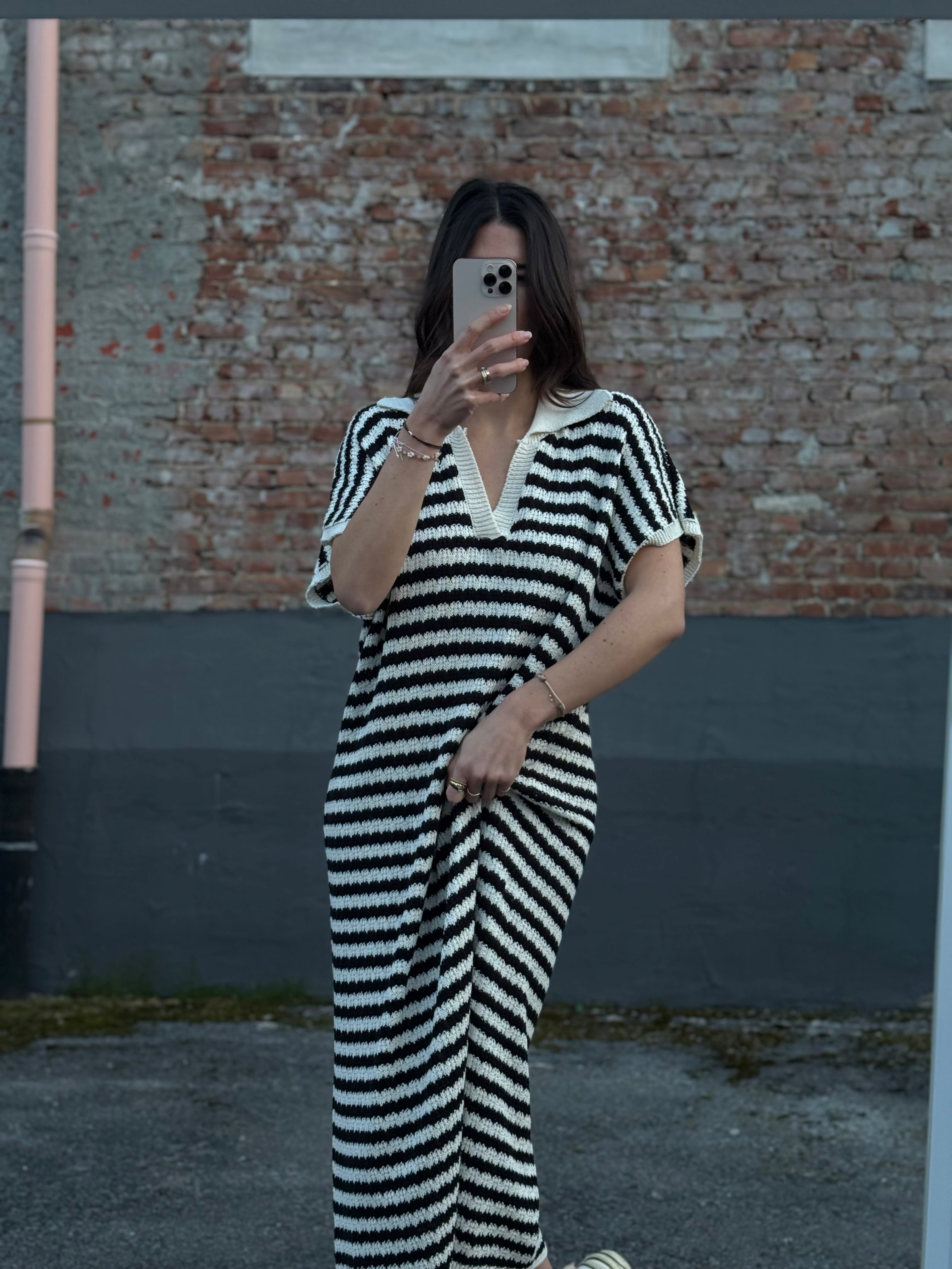 Gestreiftes Kleid weiß/schwarz