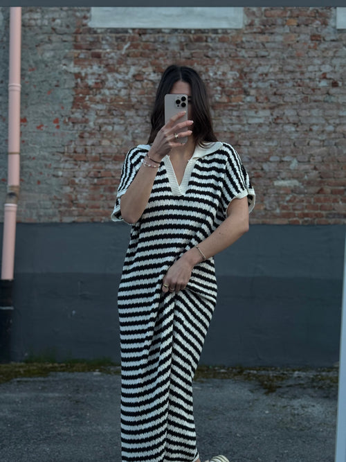 Gestreiftes Kleid weiß/schwarz