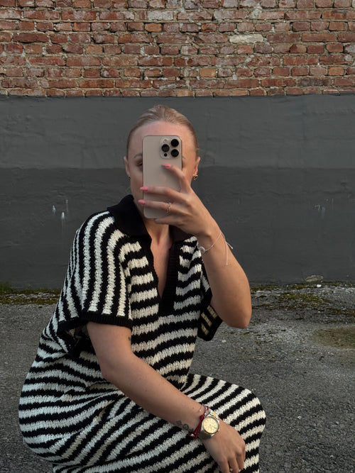Gestreiftes Kleid schwarz/weiß